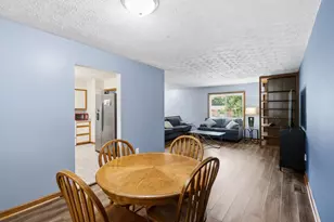 4460 E Mohave Dr, Dayton, OH 45431 - Photo 10