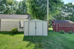 126 Oakwood St, Greenville, OH 45331 - Photo 6