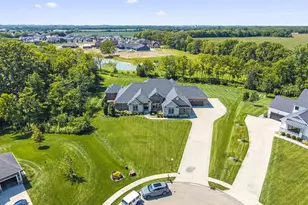 1234 Walton Ct, Troy, OH 45373 - Photo 2