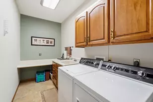 2340 Rockingham Dr, Troy, OH 45373 - Photo 64
