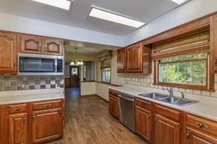 801 N Dorset Rd, Troy, OH 45373 - Photo 16
