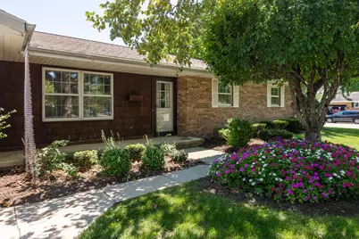 801 N Dorset Road, Troy, OH 45373 - Photo 4