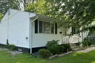 1327 Essex Dr, Lima, OH 45804 - Photo 2