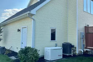 1614 Springfield Ave, Wapakoneta, OH 45895 - Photo 6