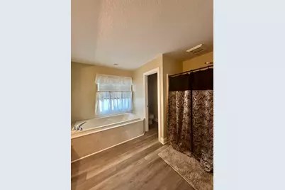 1614 Springfield Avenue, Wapakoneta, OH 45895 - Photo 24