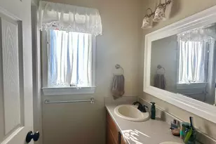 1614 Springfield Ave, Wapakoneta, OH 45895 - Photo 18