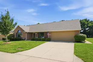 5642 Fox Ridge Dr, Springfield, OH 45503 - Photo 2
