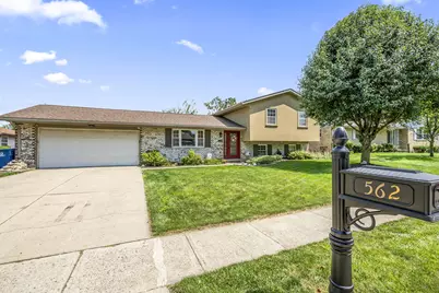562 Hathaway Trail, Tipp City, OH 45371 - Photo 2