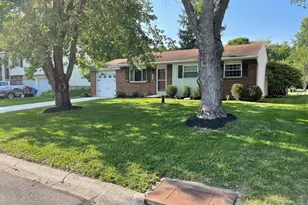 902 W Martindale Rd, Englewood, OH 45322 - Photo 4