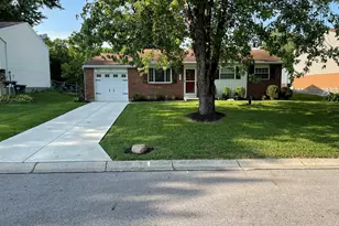 902 W Martindale Rd, Englewood, OH 45322 - Photo 2