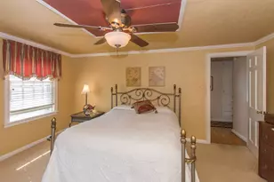 811 W Benton St, Wapakoneta, OH 45895 - Photo 26