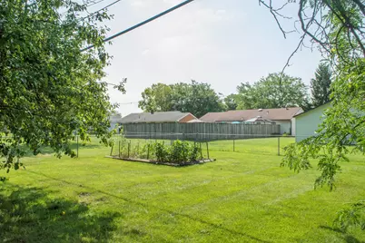 811 W Benton Street, Wapakoneta, OH 45895 - Photo 54