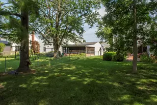 811 W Benton St, Wapakoneta, OH 45895 - Photo 56