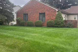 2715 Red Coach Dr, Springfield, OH 45503 - Photo 2