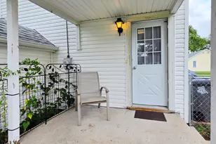 334 Ellis St, Troy, OH 45373 - Photo 2