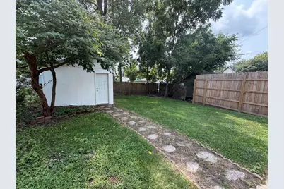 212 E Spring Avenue, Bellefontaine, OH 43311 - Photo 8