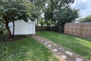 212 E Spring Ave, Bellefontaine, OH 43311 - Photo 8