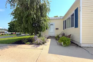 420 Superior St, Bellefontaine, OH 43311 - Photo 2