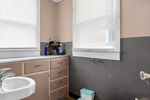 208 N Madriver St, Bellefontaine, OH 43311 - Photo 20