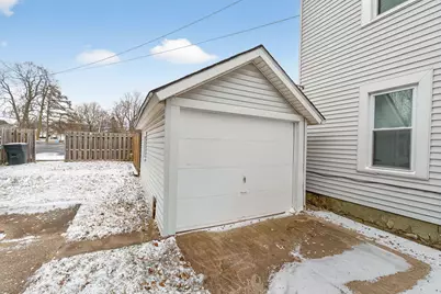 208 N Madriver Street, Bellefontaine, OH 43311 - Photo 4