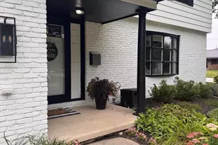 702 Magnolia St, Saint Marys, OH 45885 - Photo 2