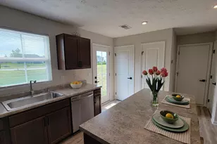 1557 Knights Way, Sidney, OH 45365 - Photo 16