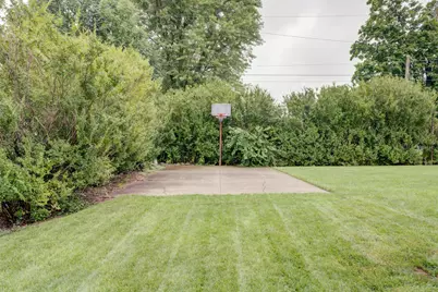 327 S Chippewa Drive, Greenville, OH 45331 - Photo 6