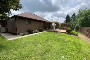 310 Woodview Dr, Bellefontaine, OH 43311 - Photo 22