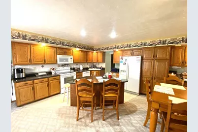 310 Woodview Drive, Bellefontaine, OH 43311 - Photo 6