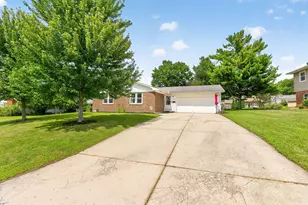 803 Ridgeview Dr, Bellefontaine, OH 43311 - Photo 4