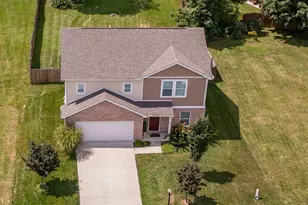 5623 Moss Creek Ln, Clayton, OH 45315 - Photo 2