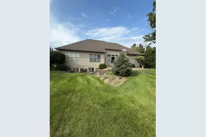2550 Meadowpoint Drive, Troy, OH 45373 - Photo 4