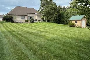 2550 Meadowpoint Dr, Troy, OH 45373 - Photo 6