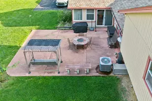 2425 Greenlawn Dr, Troy, OH 45373 - Photo 6