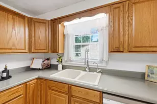 1652 Ridgeway Dr, Springfield, OH 45506 - Photo 10