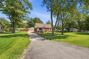 1652 Ridgeway Dr, Springfield, OH 45506 - Photo 2