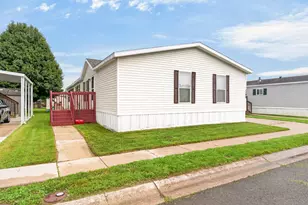 1198 Apple Blossom Ln, Sidney, OH 45365 - Photo 2