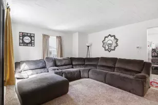4933 Lindbergh Blvd, Dayton, OH 45449 - Photo 4