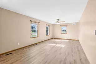 1309 Mohican Trail, Wapakoneta, OH 45895 - Photo 8