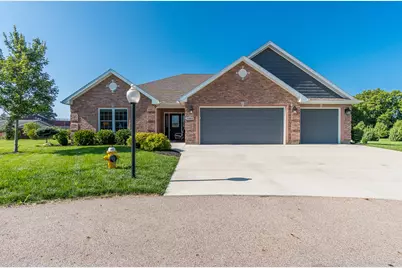 1004 Plymouth Court, Troy, OH 45373 - Photo 2