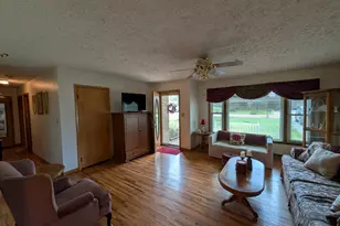 165 Meadowlane Dr, Sidney, OH 45365 - Photo 6