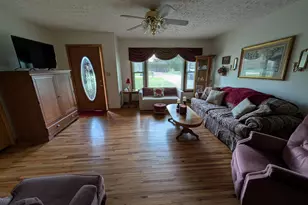165 Meadowlane Dr, Sidney, OH 45365 - Photo 4