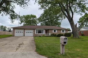 165 Meadowlane Dr, Sidney, OH 45365 - Photo 2