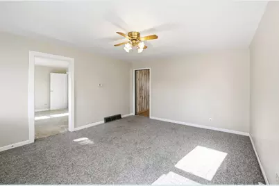807 Court Street, Wapakoneta, OH 45895 - Photo 6