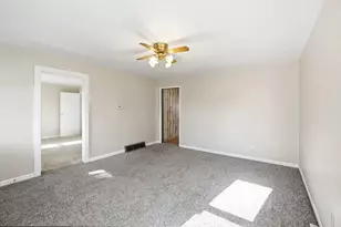807 Court St, Wapakoneta, OH 45895 - Photo 6