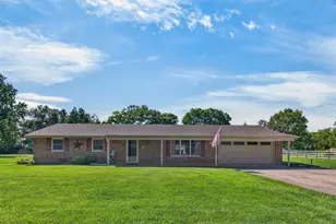 201 Brookside Dr, New Carlisle, OH 45344 - Photo 2