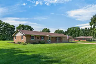 201 Brookside Dr, New Carlisle, OH 45344 - Photo 4