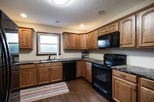 6300 Plateau Dr, Springfield, OH 45502 - Photo 8