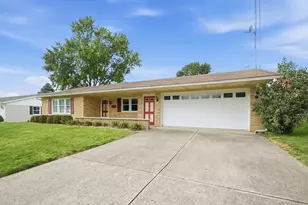 219 N Smith St, New Carlisle, OH 45344 - Photo 2