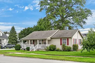 322 N Ash St, Celina, OH 45822 - Photo 2